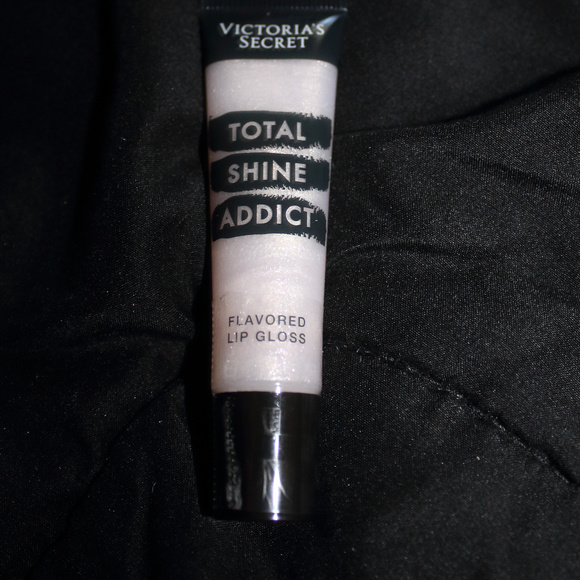 VICTORIAS SECRET Other - VS TOTAL SHINE ADDICT FLAVORED LIP GLOSS (ICED)